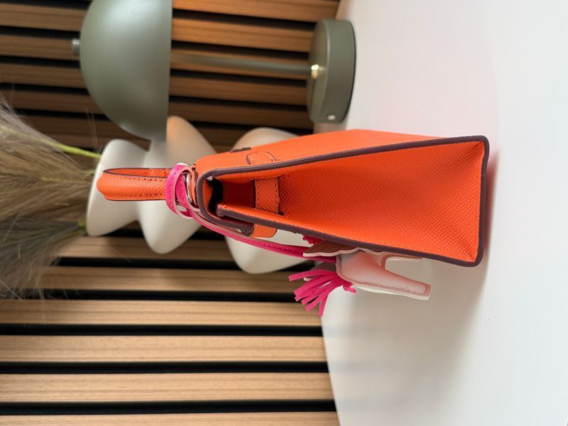 Сумка Hermes Mini Kelly 22 in Orange Epsom Leather/Palladium Hardware 111 фото