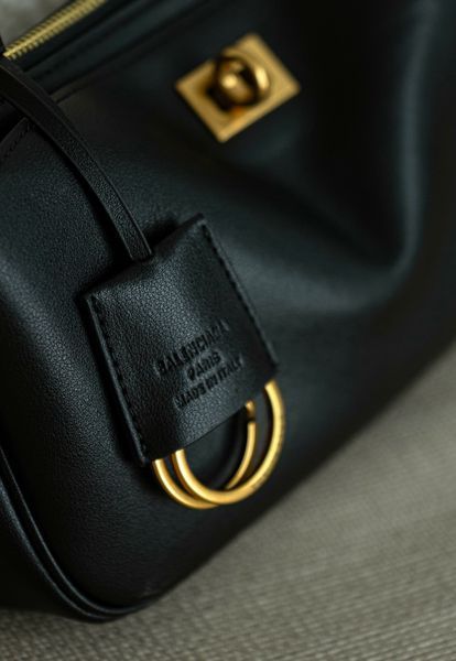 Cумка Balenciaga Rodeo Sling Pochette in Black Smooth Calfskin/Aged-Gold Hardware 012591 фото