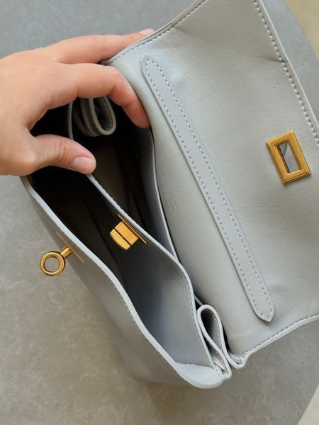 Сумка Balenciaga Rodeo Handbag Mini in Grey Smooth Calfskin/Gold Hardware 406 фото