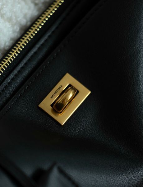 Cумка Balenciaga Rodeo Sling Pochette in Black Smooth Calfskin/Aged-Gold Hardware 012591 фото
