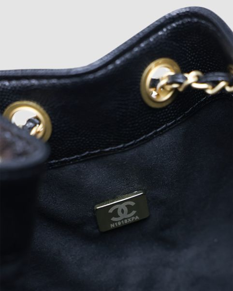 Сумка Chanel 25 Micro Handbag in Grained Calfskin Black/Gold 991064 фото