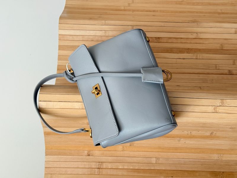 Сумка Balenciaga Rodeo Handbag Mini in Grey Smooth Calfskin/Gold Hardware 406 фото