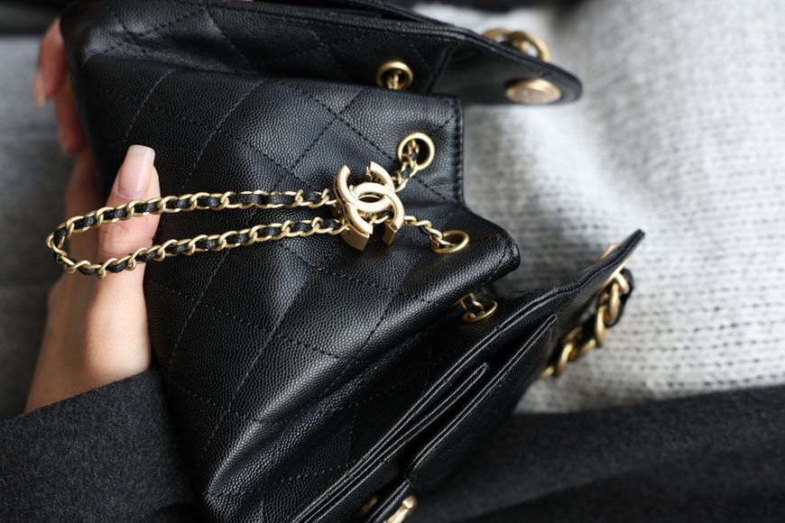 Сумка Chanel 25 Micro Handbag in Grained Calfskin Black/Gold 991064 фото
