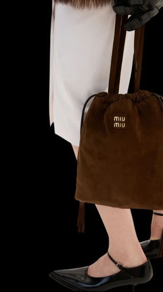 Сумка Miu Miu Joie Suede Bag in Brown 414 фото