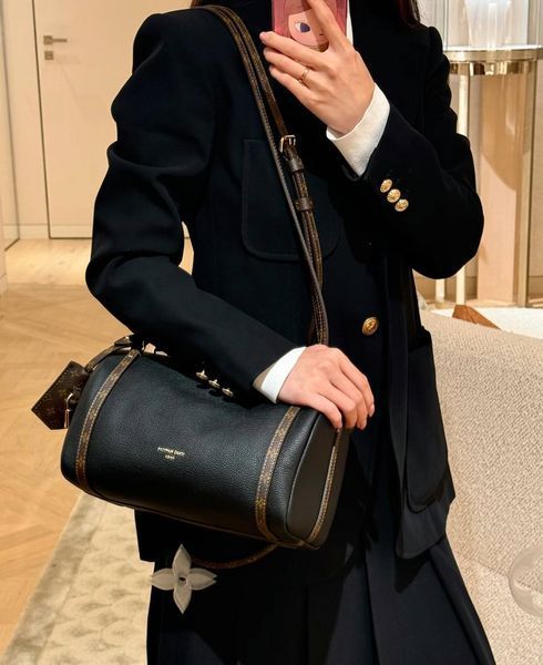 Сумка Louis Vuitton The Express PM in Black Calfskin Leather/Gold Hardware 591 фото