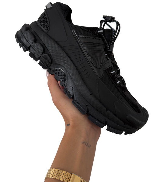 Женские кроссовки Nike Zoom Vomero Roam Black 2550 фото