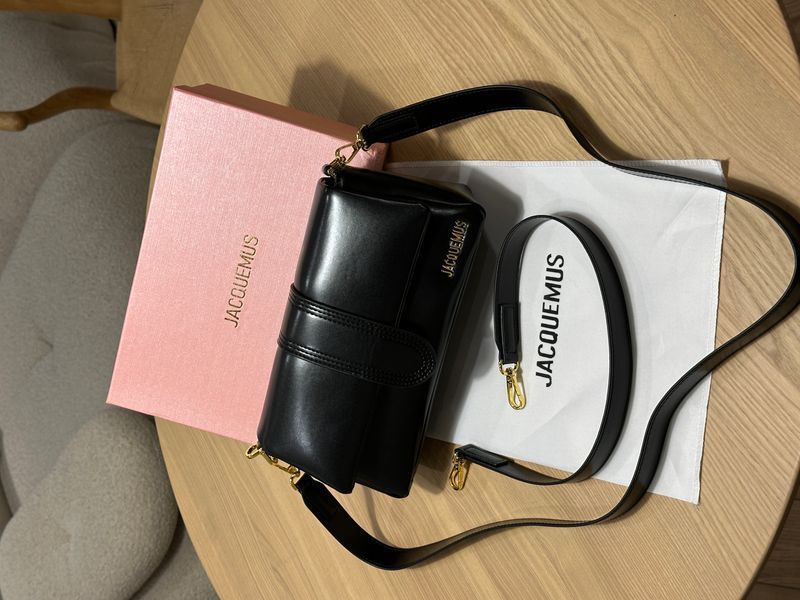 Сумка Jacquemus Le Bambimou Puffed Flap Bag Black 486 фото