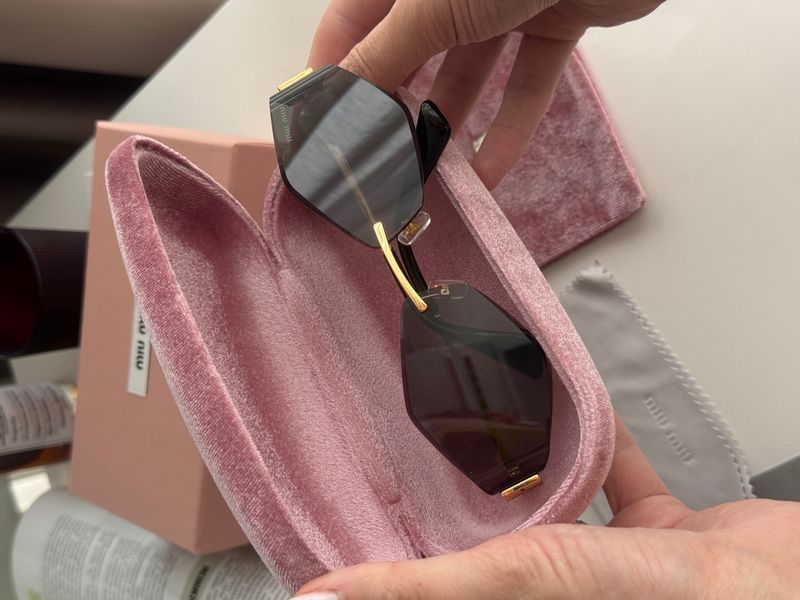 Окуляри Miu Miu Sunglasses MU 140AV 5AK-101 Black/Gold 0319 фото