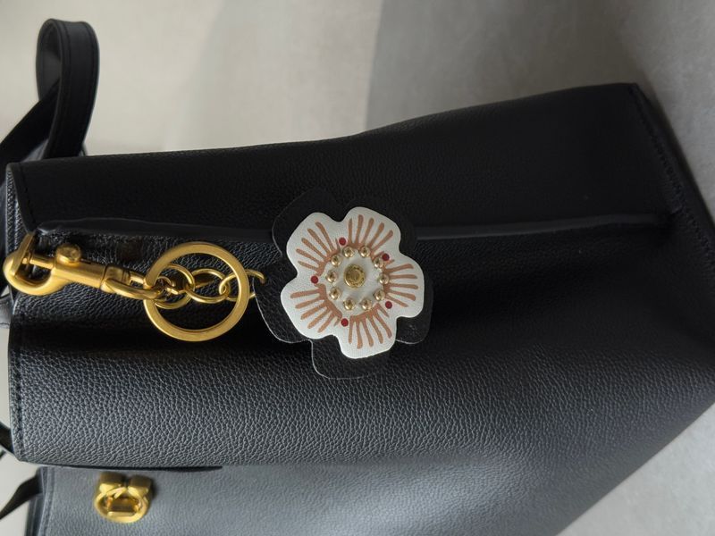 Сумка Coach Willow Tote 34 in Leather Black 991066 фото