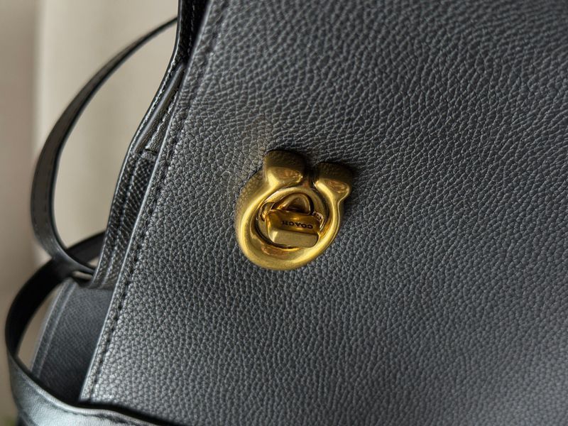 Сумка Coach Willow Tote 34 in Leather Black 991066 фото