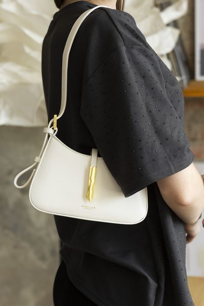 Сумка DeMellier The Tokyo Shoulder Bag in Smooth Leather White 0517 фото