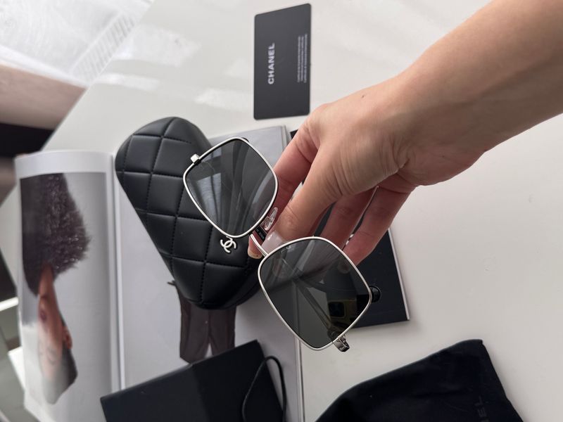 Окуляри Chanel Sunglasses 2219 C.418 S Black/Silver 1406 фото