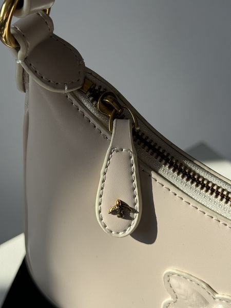 Сумка Pinko Half Moon Bag Simply Cream With Leather Buckle 99304 фото