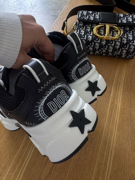 Жіночі кросівки Dior Chrono Sneaker Black/White 36 130 фото
