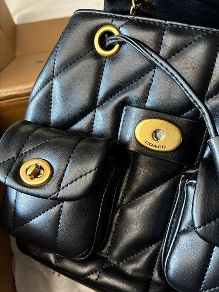 Рюкзак Coach Pillow Tabby Backpack Black/Gold 5722 фото