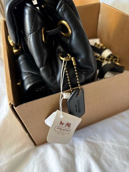 Рюкзак Coach Pillow Tabby Backpack Black/Gold 5722 фото