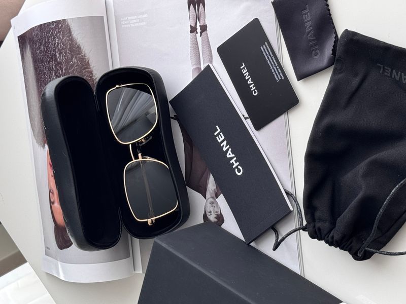 Окуляри Chanel Sunglasses 2219 C.124 S Black/Gold 1406 фото