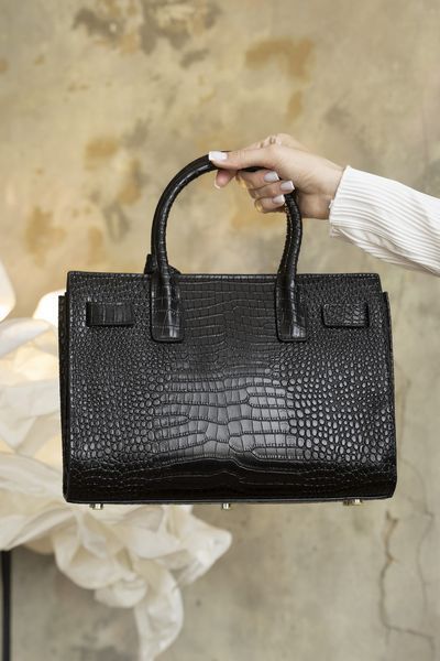 Сумка Saint Laurent Sac De Jour Nano Bag in Crocodile Embossed Patent Black Leather 0424 фото