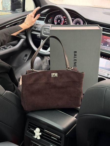 Сумка Balenciaga Rodeo Small Handbag in Brown Suede with Aged-Silver Hardware Premium 99669 фото
