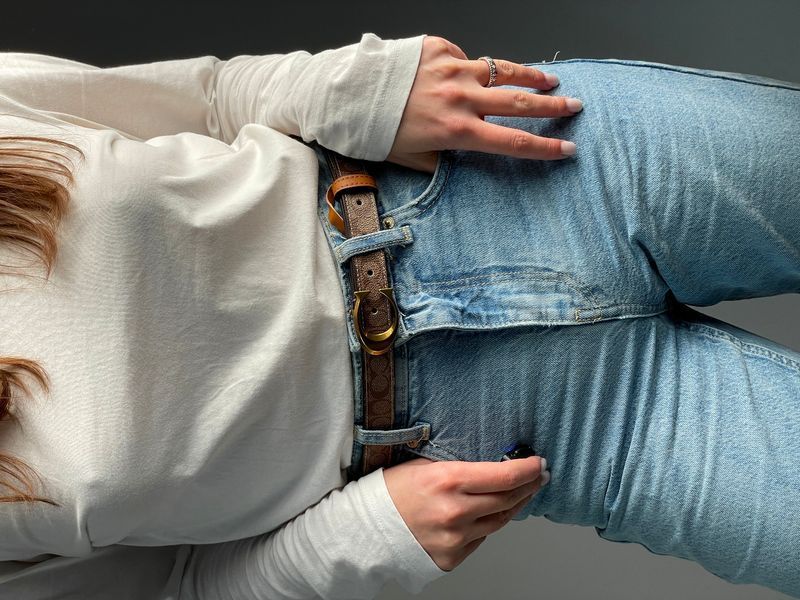 Ремінь Coach Sculpted C Buckle Belt Beige 66133 фото
