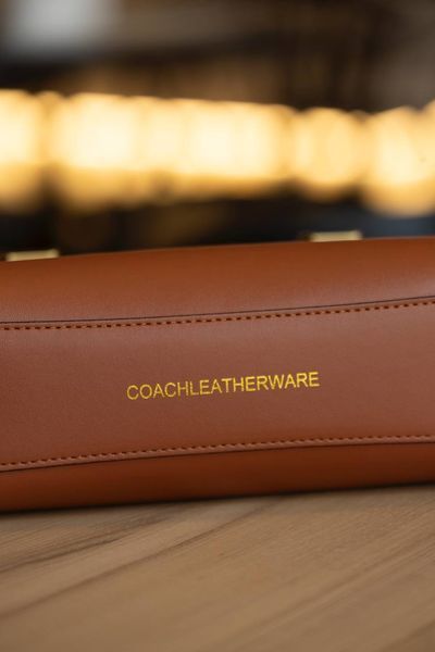 Сумка Coach Swing Zip Bag 26 in Glovetanned Leather 1941 Saddle/Brass Hardware 0543 фото