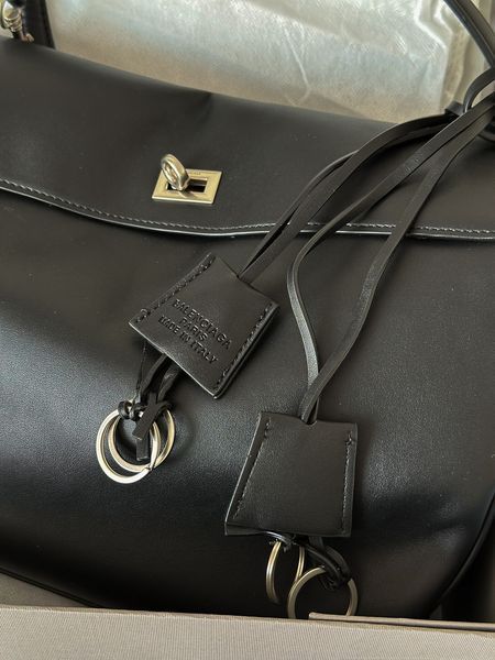 Cумка Balenciaga Rodeo Handbag Medium in Black Smooth Calfskin/Aged-Silver Hardware 0481 фото
