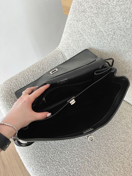 Cумка Balenciaga Rodeo Handbag Medium in Black Smooth Calfskin/Aged-Silver Hardware 0481 фото