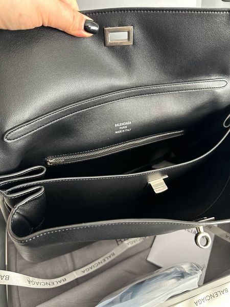 Сумка Balenciaga Rodeo Handbag Medium in Black Smooth Calfskin with Aged-Silver Hardware High Quality 101 фото