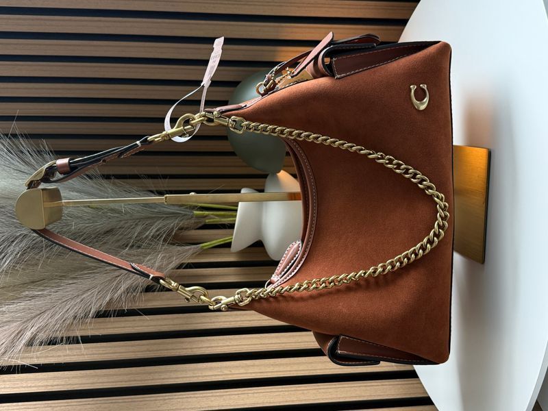 Сумка Coach Pocket Juliet 30 Bag in Honey Brown Suede/Brass Hardware 0476 фото