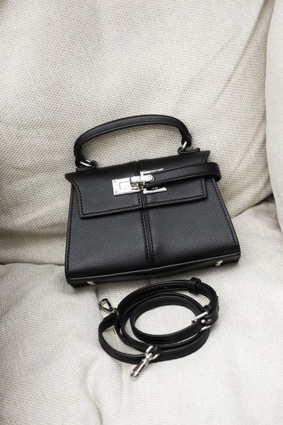Сумка JW PEI Elise Top-Handle Bag in Black Leather/Palladium Hardware 0443 фото
