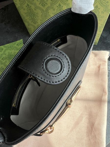 Cумка Gucci 73 Small Bucket Bag in Black Leather 05027 фото