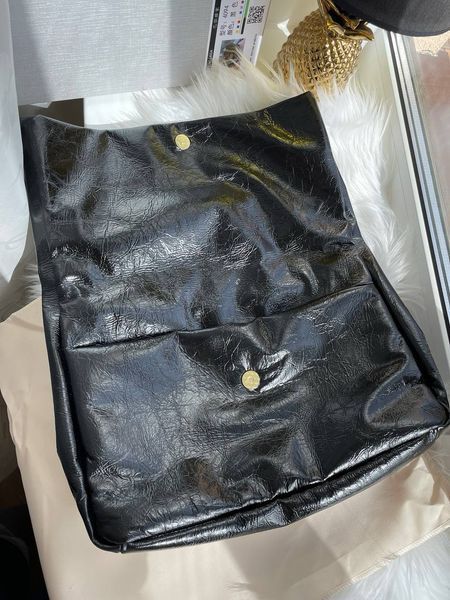 Сумка Balenciaga Monaco Medium Chain Shoulder Bag in Black Leather/Aged-Gold Hardware 169 фото