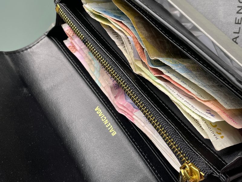 Кошелек Balenciaga Hourglass Continental Wallet Black 88168 фото