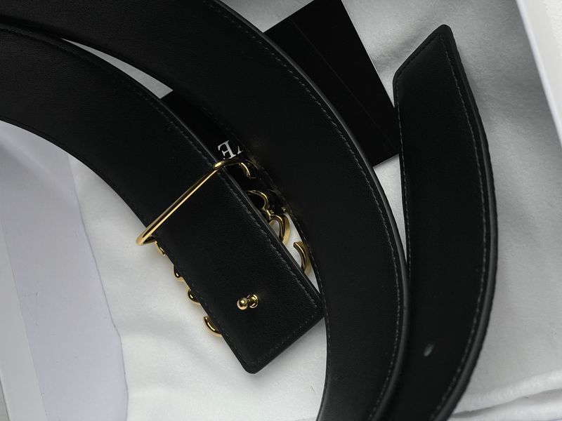 Ремінь Loewe Anagram Belt in Pebble Grain Calfskin Black/Gold 66129 фото