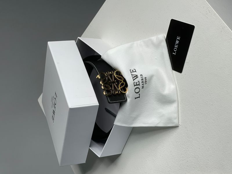 Ремінь Loewe Anagram Belt in Pebble Grain Calfskin Black/Gold 66129 фото