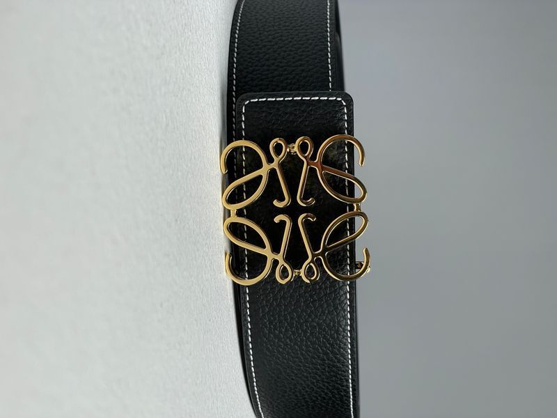 Ремінь Loewe Anagram Belt in Pebble Grain Calfskin Black/Gold 66129 фото