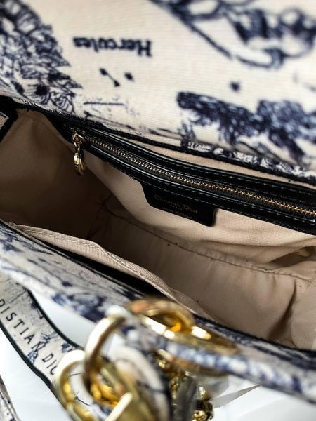 Сумка Dior Medium Lady D-Lite Bag Ivory & Black Embroidered Toile de Jouy Zodiac/Gold Hardware 0391 фото