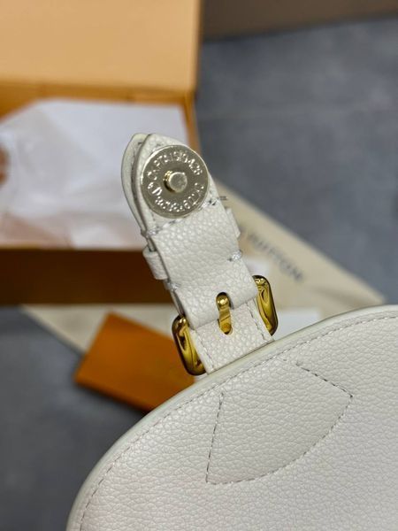 Рюкзак Louis Vuitton Backup Monogram Empreinte Leather Milk 7351 фото