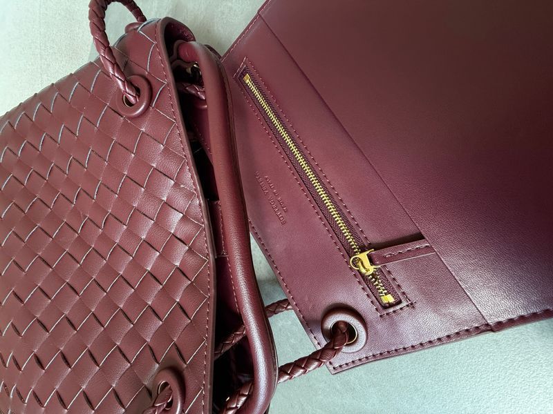 Cумка Bottega Veneta Andiamo Small Bag in Barolo Intrecciato Leather 991249 фото