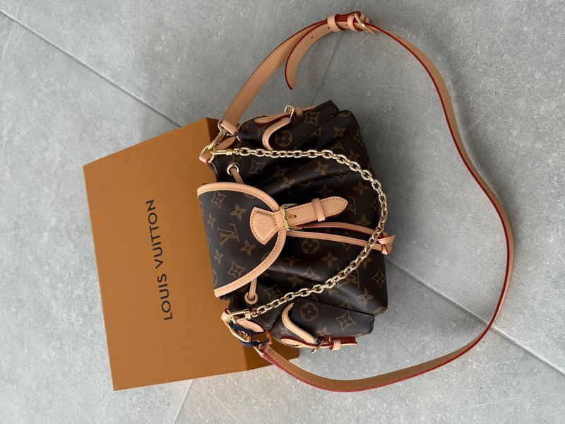 Сумка Louis Vuitton Odyss&eacute;e Handbag in Monogram Coated Canvas 607 фото