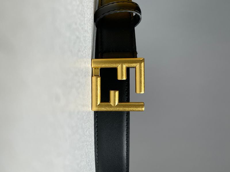 Ремінь Fendi Black Leather Belt with Gold Buckle 66127 фото
