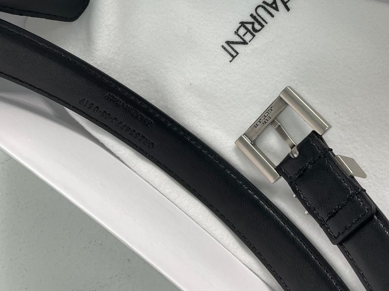 Ремінь Saint Laurent Belt 2.0 with Silver Buckle 66125 фото