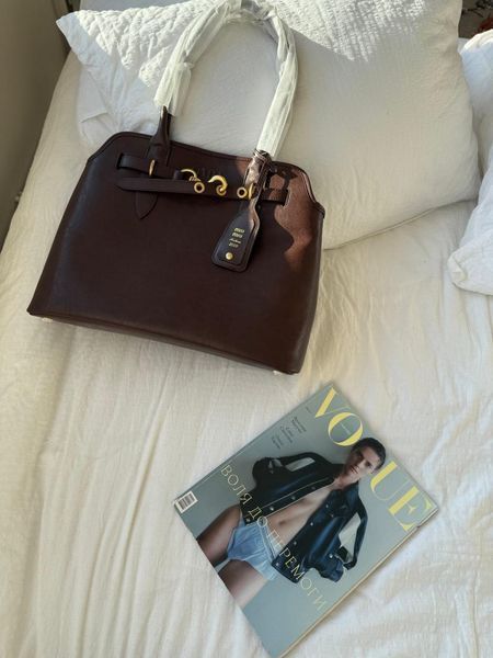 Сумка Miu Miu Aventure Nappa Leather Bag in Briarwood 420 фото
