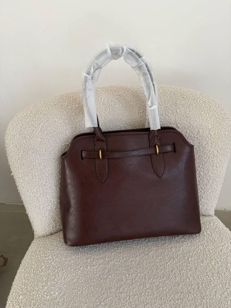 Сумка Miu Miu Aventure Nappa Leather Bag in Briarwood 420 фото