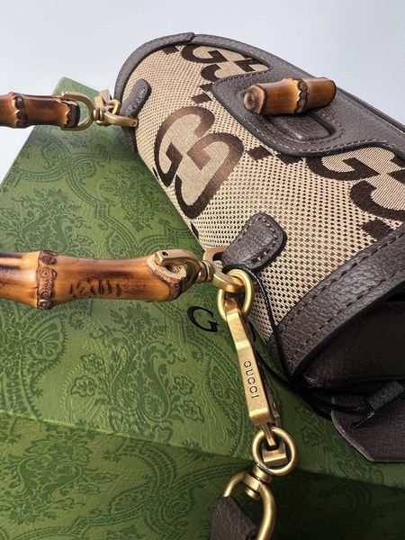 Cумка Gucci Bamboo 1947 Mini Bag in Jumbo GG Canvas 101 фото