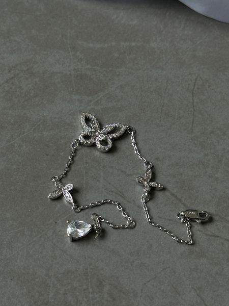 Браслет Graff Butterfly Silhouette Diamond Pendant 18K White Gold JW0801 фото