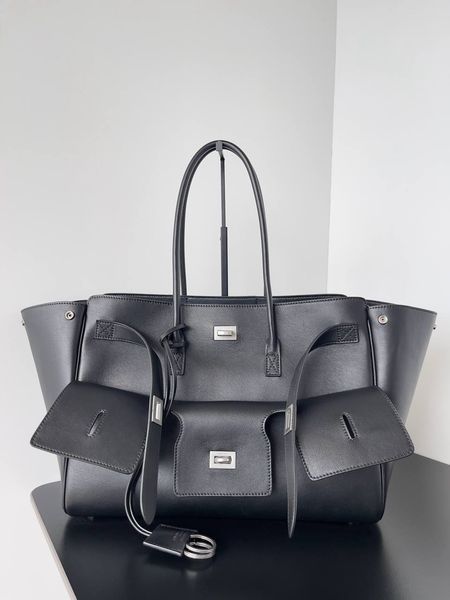 Сумка Balenciaga Bel Air Carry All Bag Medium in Black Smooth Calfskin/Aged-Silver Hardware 18013 фото