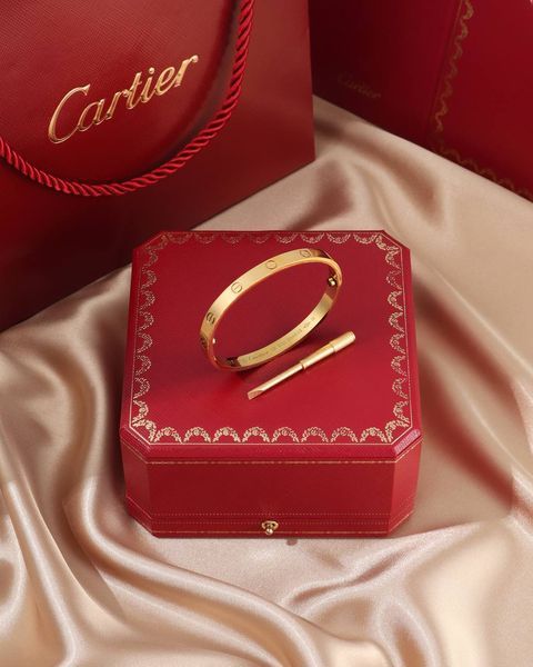 Браслет Cartier Love Medium Yellow Gold Bracelet 0001 фото