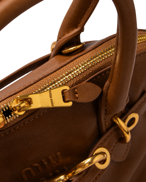 Cумка Miu Miu Aventure Nappa Leather Top-handle Small Bag in Brown 453 фото