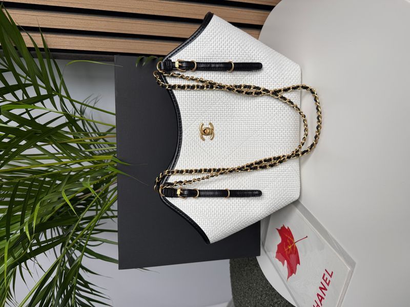 Сумка Chanel Small Shopping Tote Bag in Braided Raffia-Effect Canvas/Calfskin/Gold-Tone Metal 0516 фото